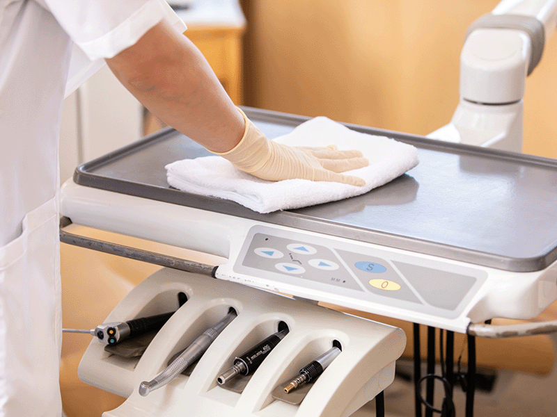 消毒している様子