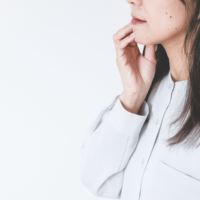顎が気になる女性