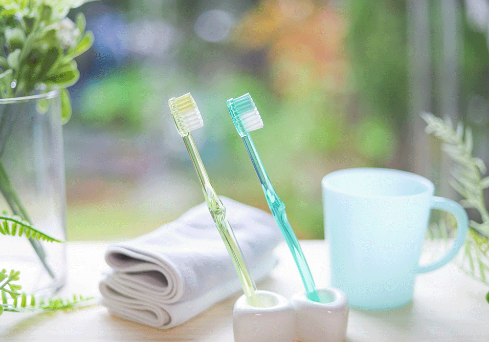 歯ブラシとコップ
